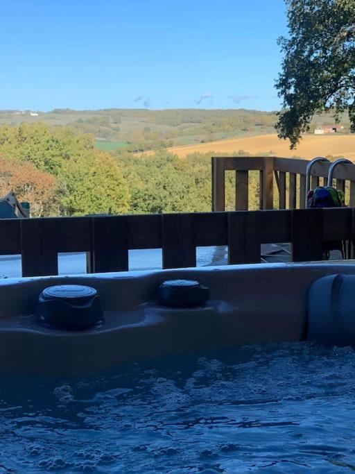 Gite A La Ferme Avec Jacuzzi Et Piscine Chauffee Saint-Felix-de-Tournegat Exterior foto